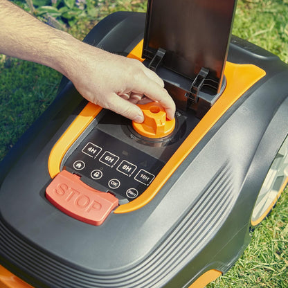 L10 Robot Lawnmower with Charging Station & Boundary Wire, 400M2