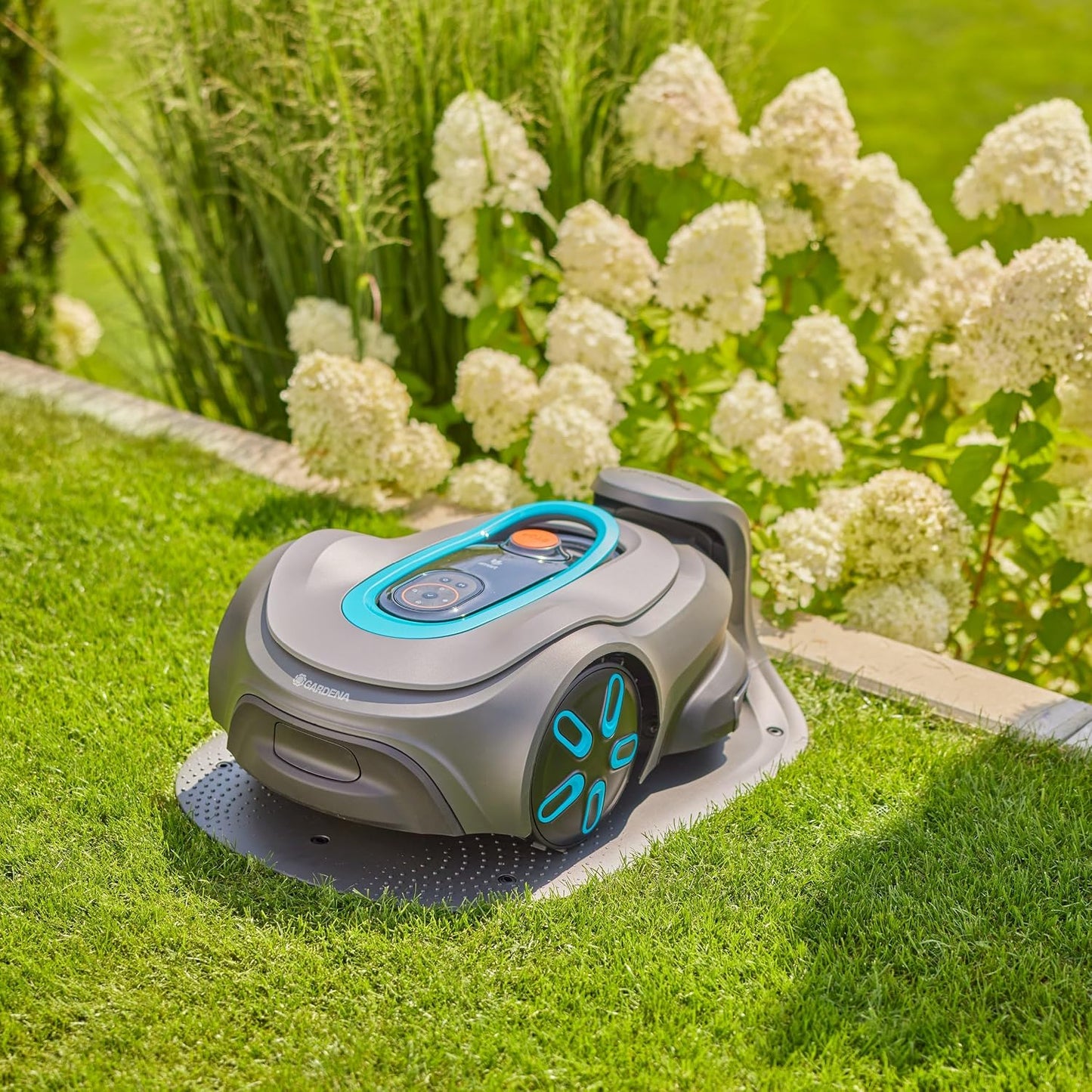 Smart SILENO Max 1500 M² Robotic Lawnmower, for Lawns up to 1500 M², LONA Intelligence, Trim-To-Edge, Duoconnect, Quiet Operation, Intelligent Mower with App Control, UK Plug (19903-28)