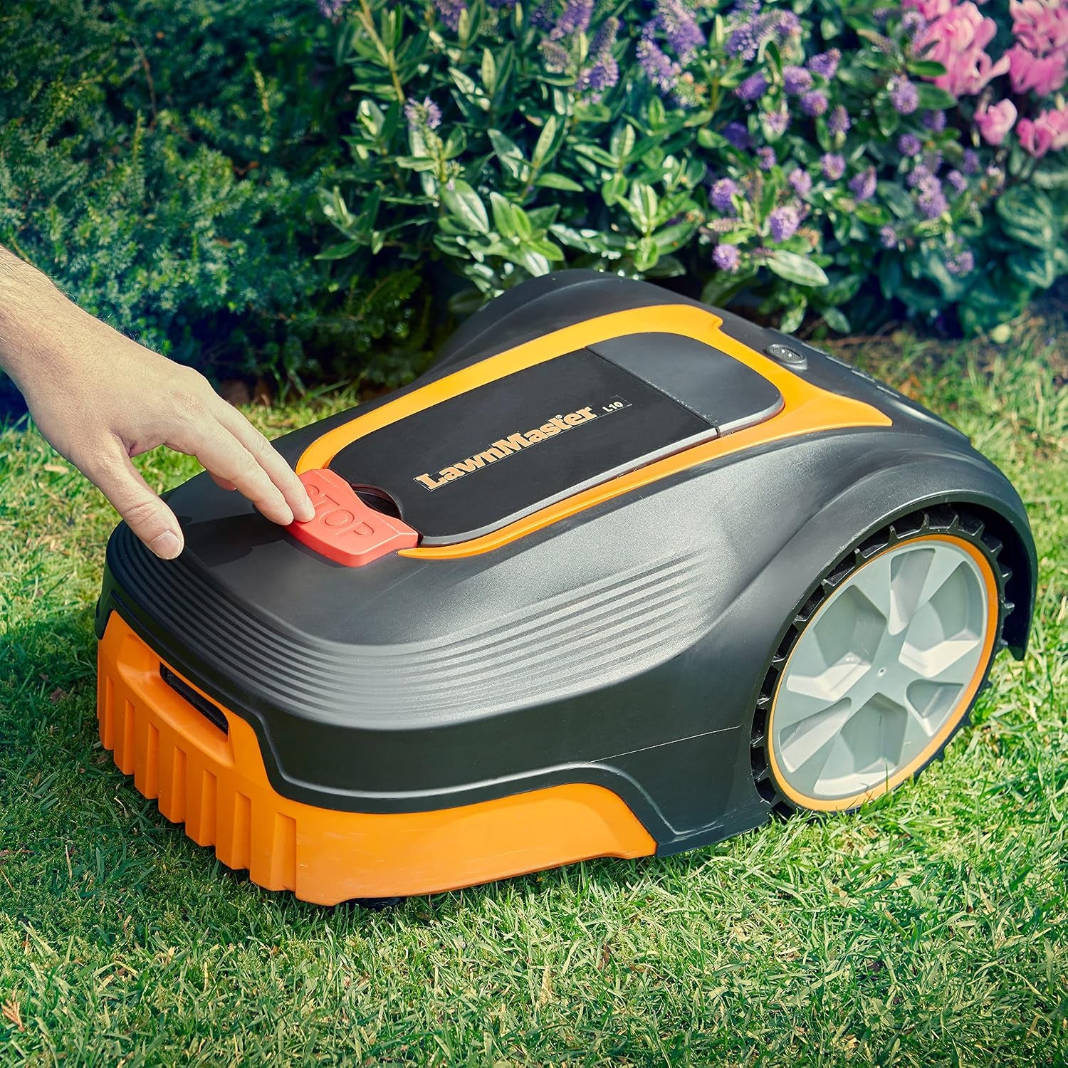 L10 Robot Lawnmower with Charging Station & Boundary Wire, 400M2